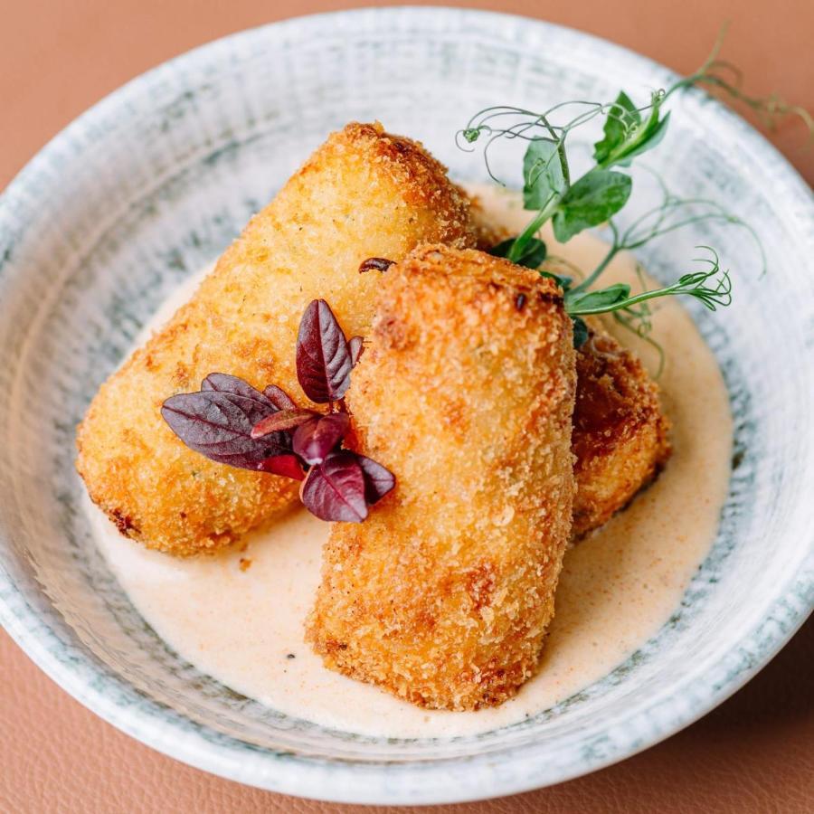 Royal Tulip Hotel & Casino, ティビリシ エクステリア 写真 Mozzarella sticks
