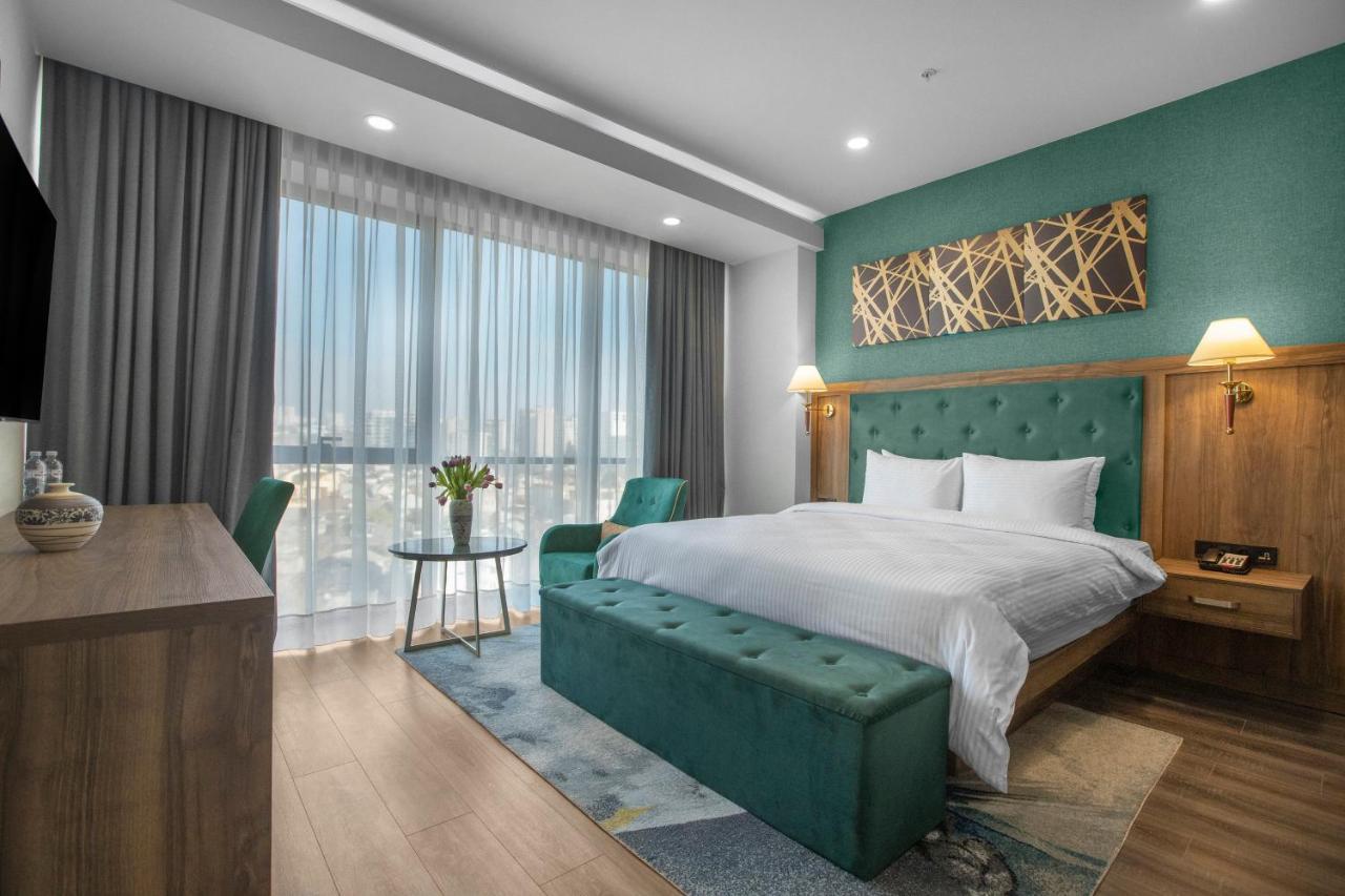 Royal Tulip Hotel & Casino, ティビリシ エクステリア 写真