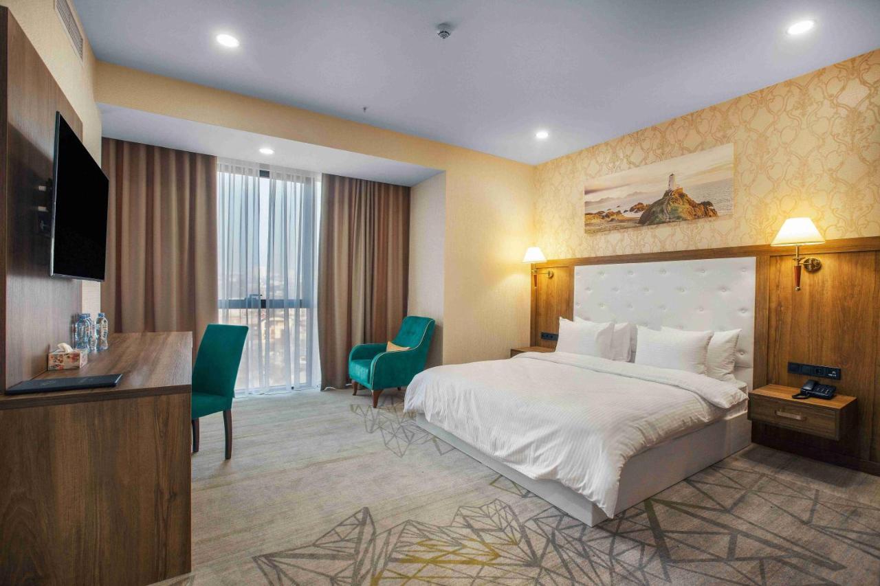 Royal Tulip Hotel & Casino, ティビリシ エクステリア 写真 Deluxe room