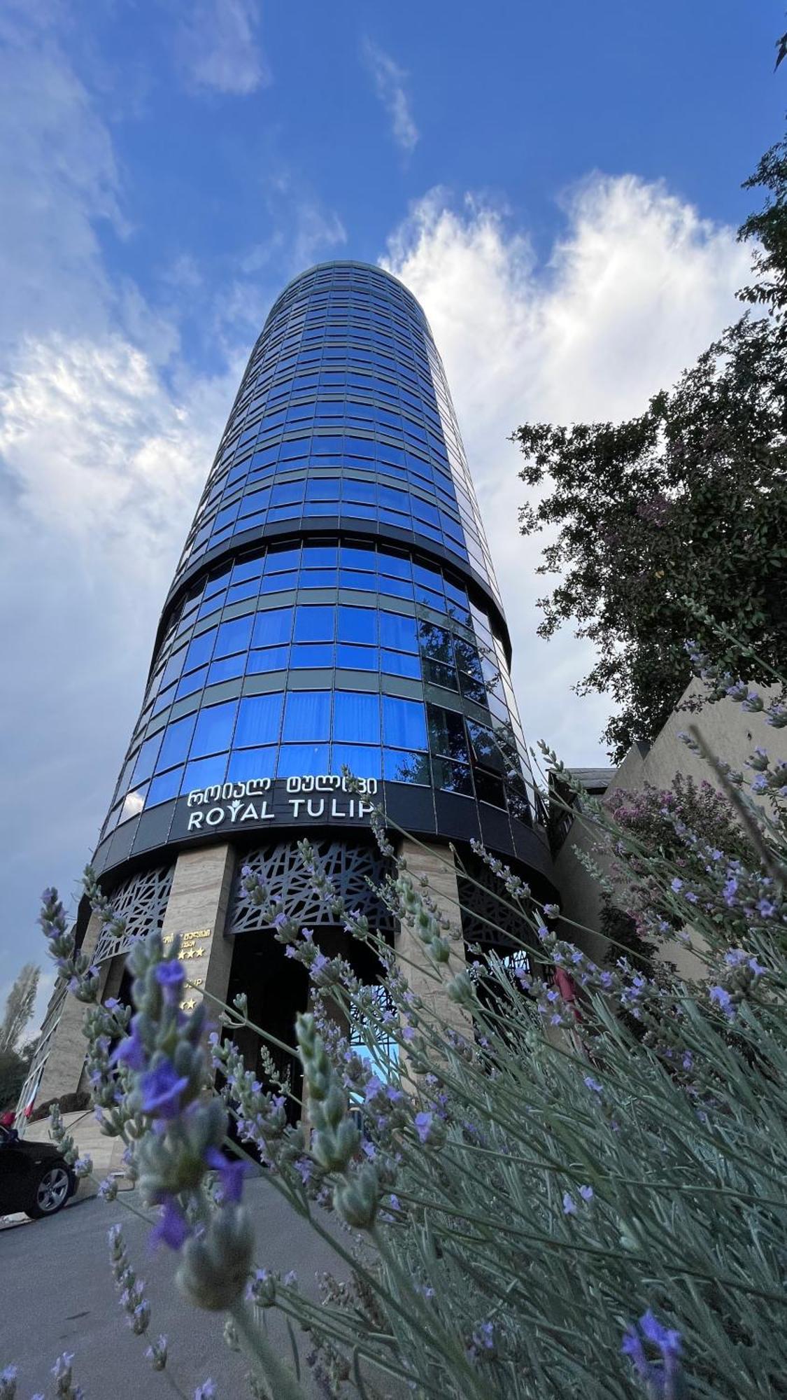 Royal Tulip Hotel & Casino, ティビリシ エクステリア 写真